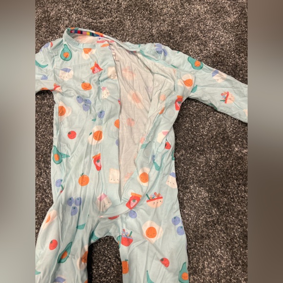 Magnetic Me 6-9 month Sleeper - Picture 5 of 7